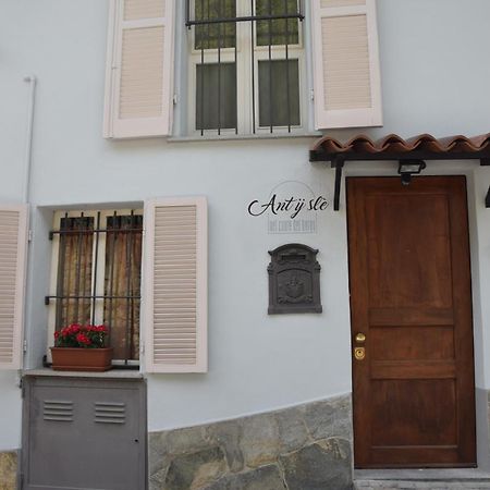 An Tij Sle - Nel Cuore Del Borgo Guarene Exteriör bild