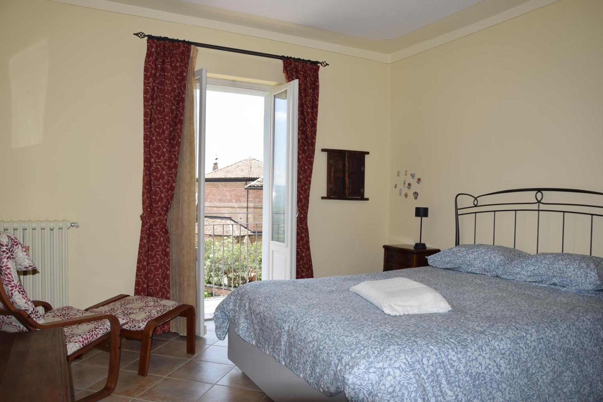 An Tij Sle - Nel Cuore Del Borgo Guarene Exteriör bild