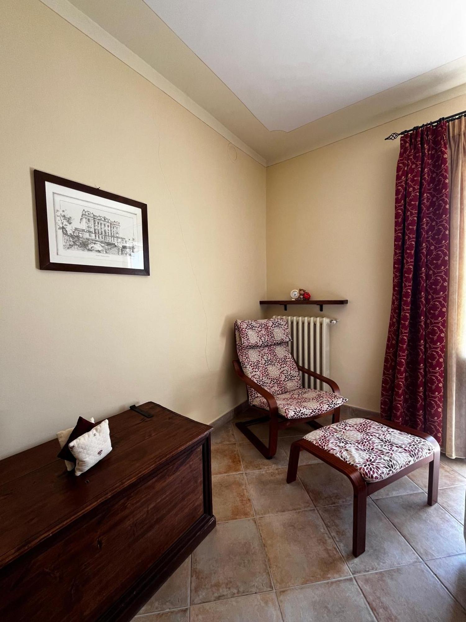 An Tij Sle - Nel Cuore Del Borgo Guarene Exteriör bild